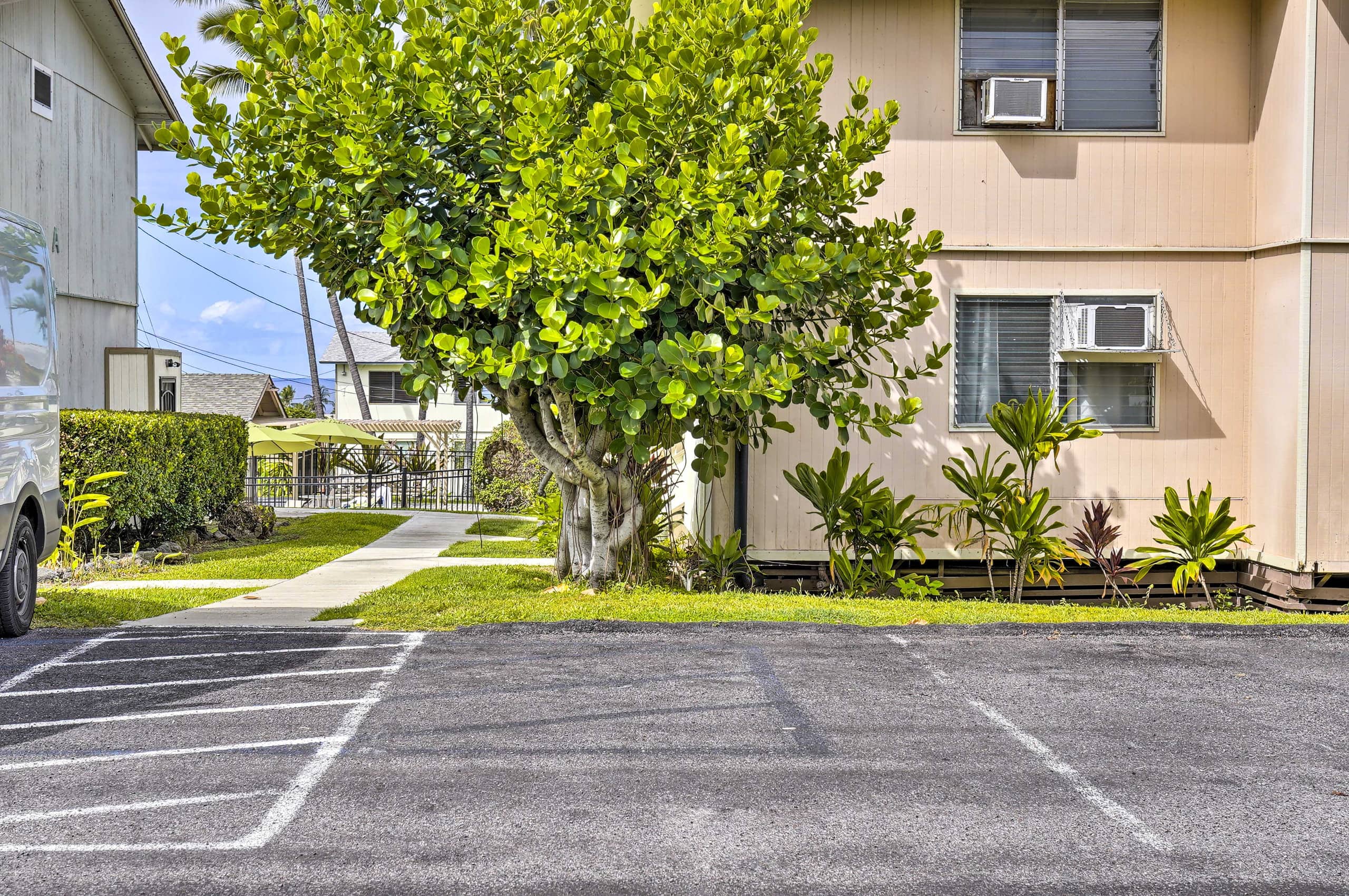 Condo in Kailua-Kona · ★4.64 · 1 bedroom · 1 bed · 1 shared bath - Image 23
