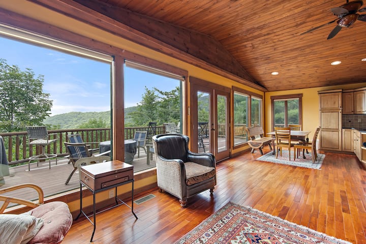 Lovely Home With Mountain Views - Linville, NC
