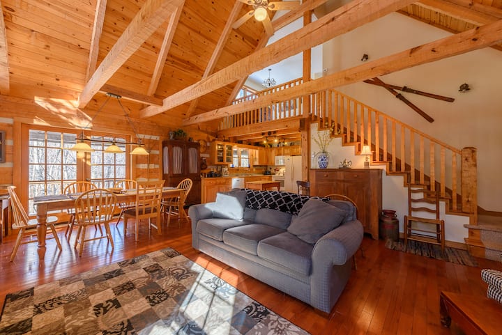 Pet-friendly Cabin In Seven Devils - North Carolina