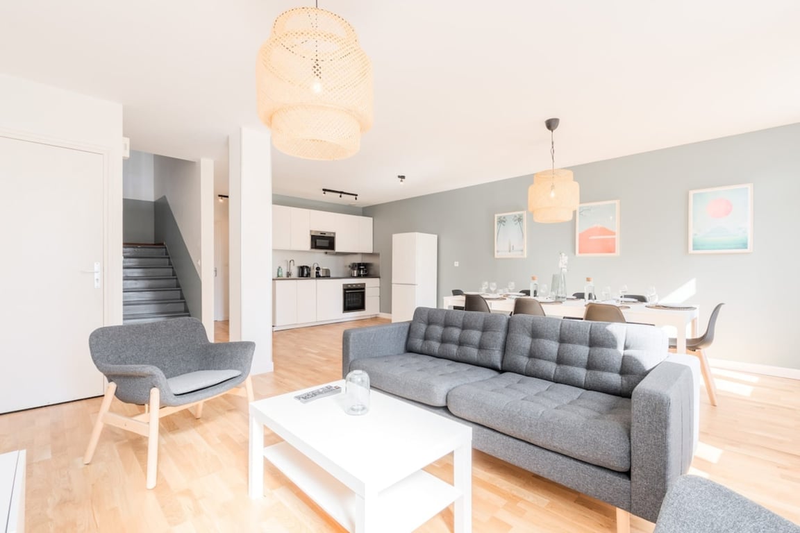 Top Airbnb: Lille center - 4 bedroom duplex apartment! in Vauban Esquermes