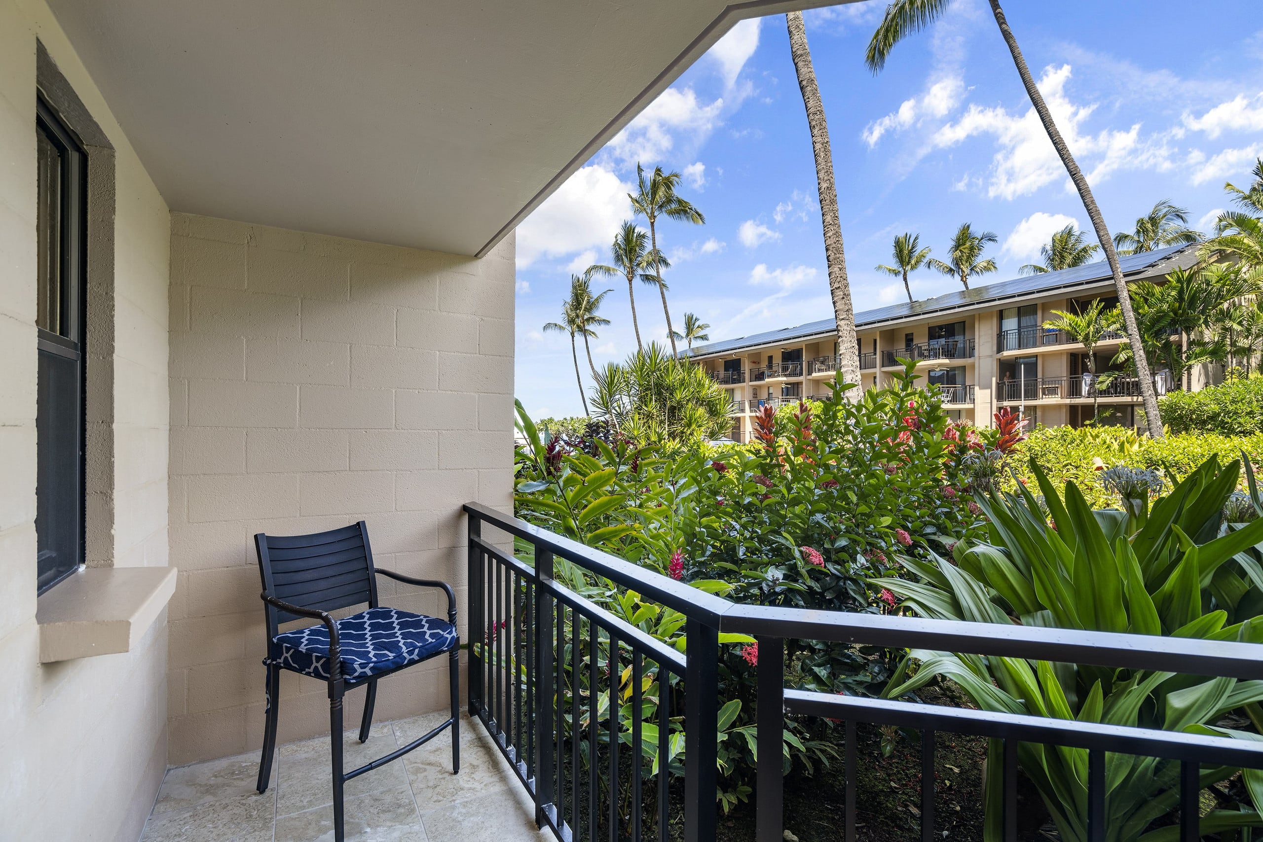 Condo in Kailua-Kona · ★4.43 · 1 bedroom · 2 beds · 1 bath - Image 8