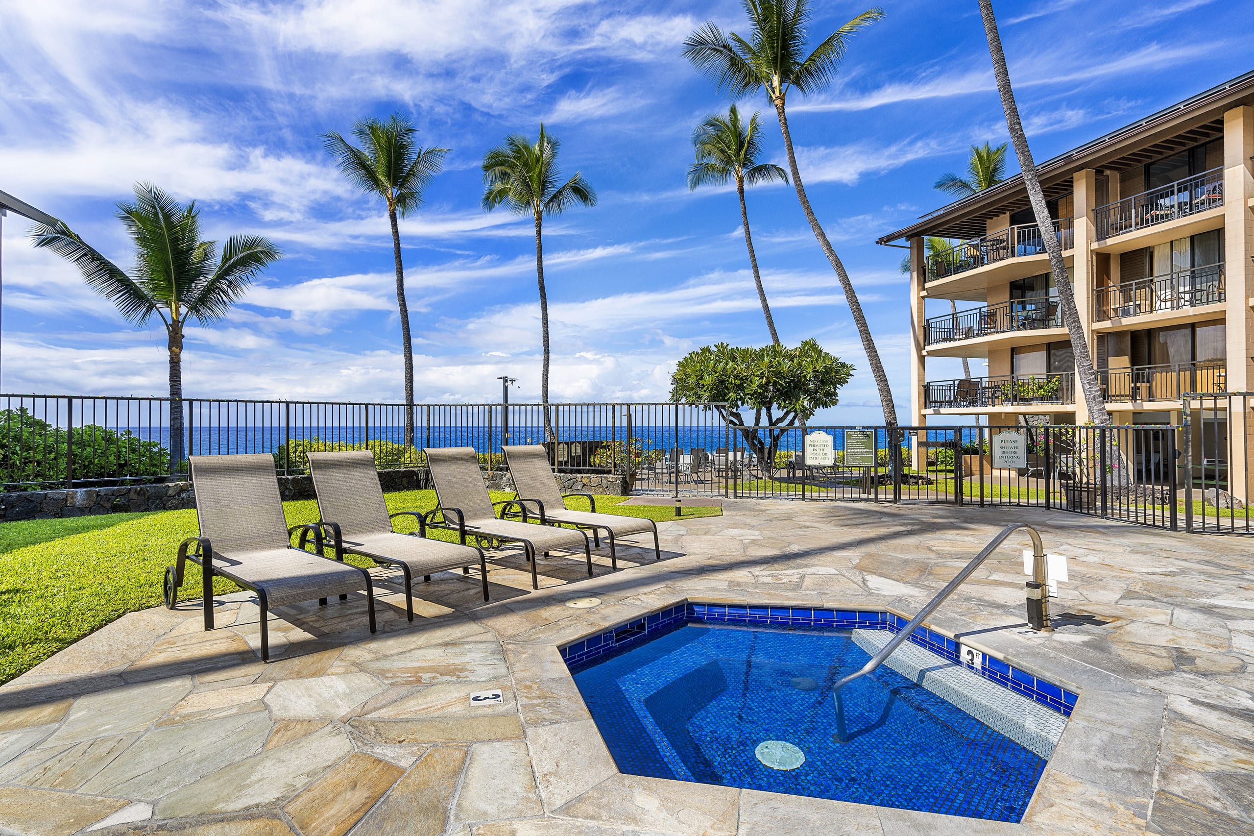 Condo in Kailua-Kona · ★4.43 · 1 bedroom · 2 beds · 1 bath - Image 20