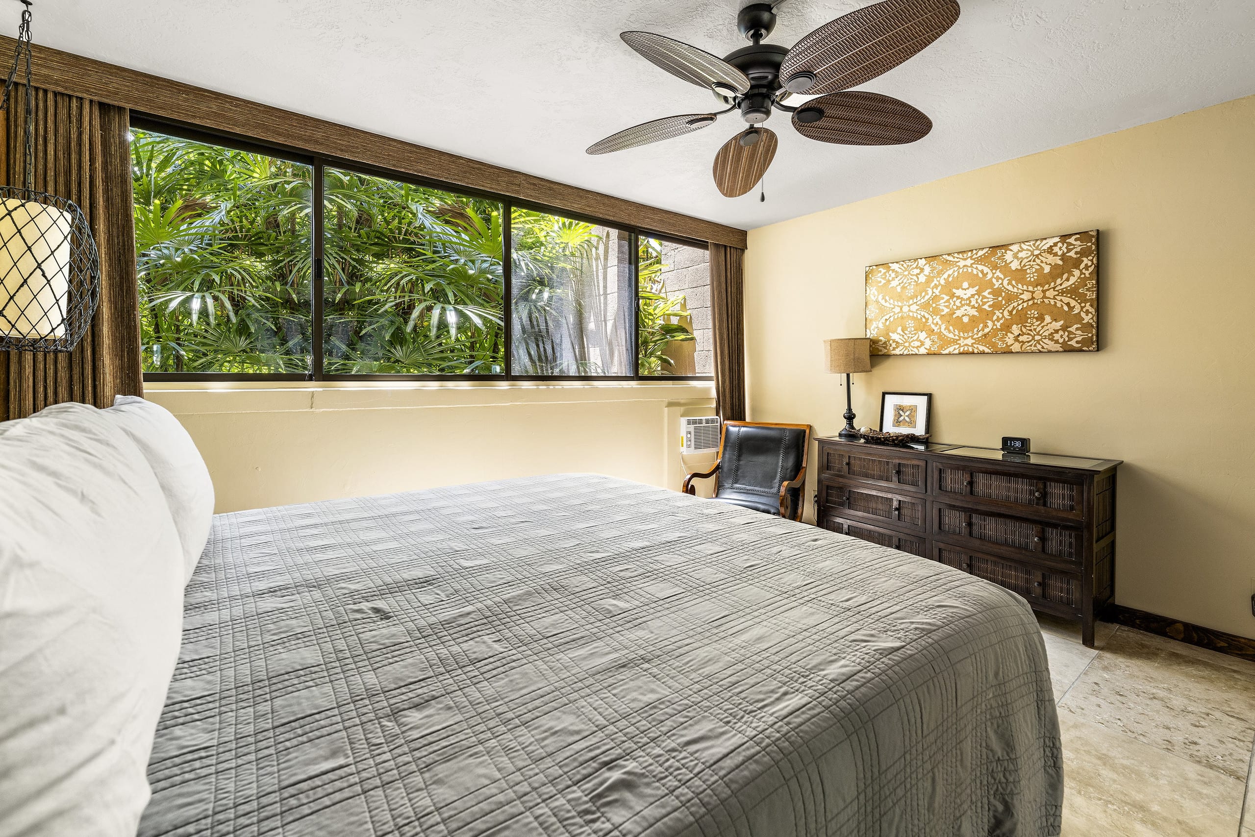 Condo in Kailua-Kona · ★4.43 · 1 bedroom · 2 beds · 1 bath - Image 14