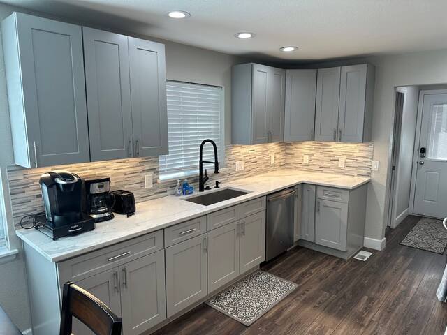 Friendly Home Buyer Inc managed Airbnb listing 3