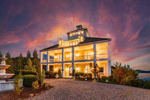 Ultimate Luxury Lake Estate -Sleeps 22|dock|chef k
