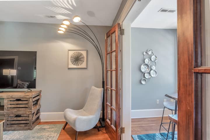 Historic Charlotte Street Condo - Asheville, NC