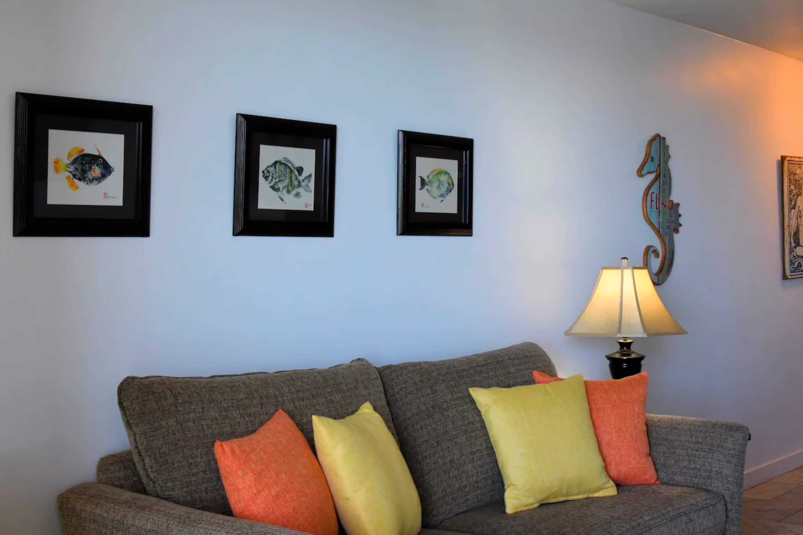 Condo in Lahaina · ★4.91 · 1 bedroom · 2 beds · 1 private bath - Image 5
