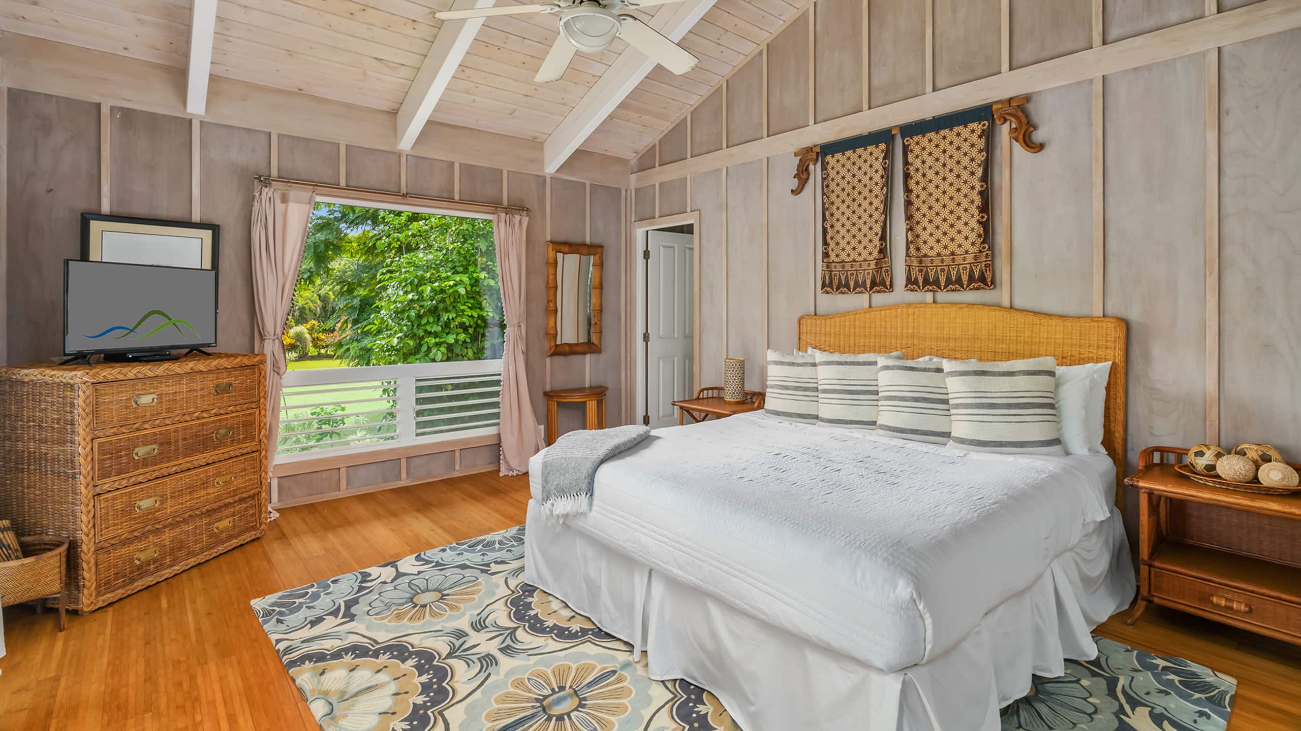 Home in Kilauea · ★4.71 · 3 bedrooms · 4 beds · 2.5 baths - Image 26