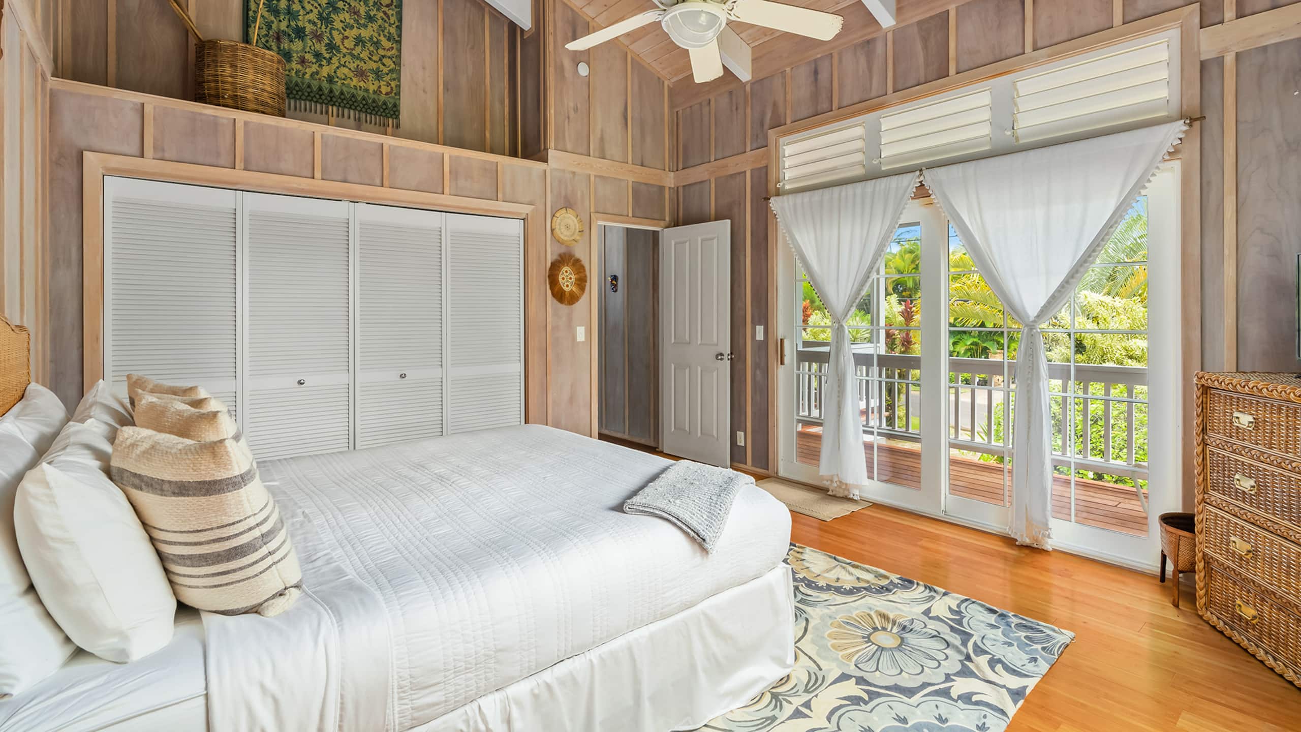 Home in Kilauea · ★4.71 · 3 bedrooms · 4 beds · 2.5 baths - Image 25