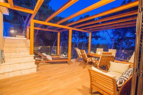 Stylish Apartment HighLife with Terrace and Privat