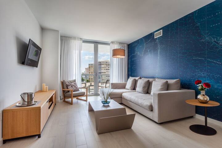 BeachWalk 2BR FullKitchen QuietSouthSide 3rd Floor gallery image 2