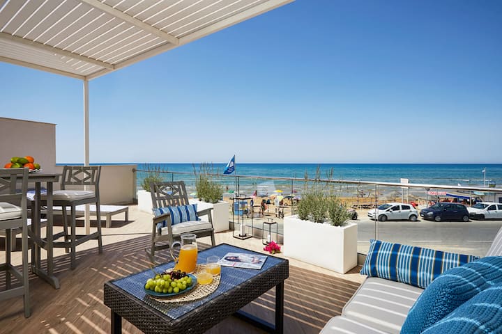 House on the beach - Primo Piano