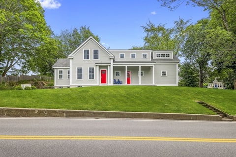 Located in the heart of Dock Square!