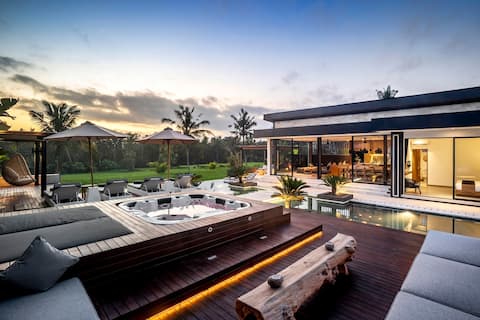 Ubud Luxury Resort 5BR w/ Home Gym & Infinity Pool
