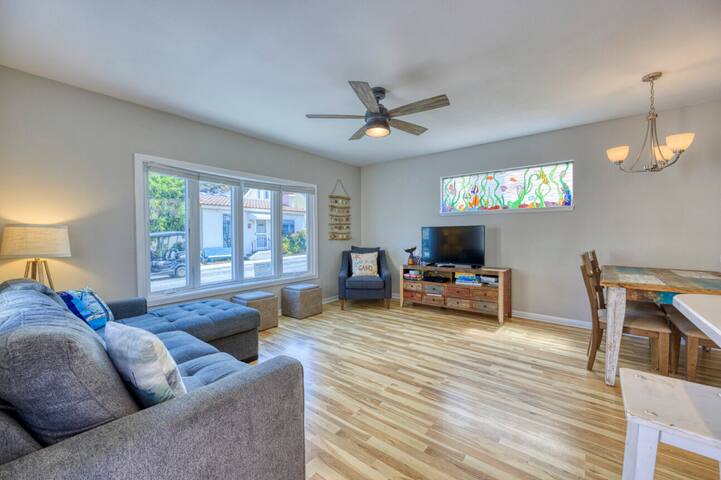 Beautiful Restored Home, close to the beach gallery image 4