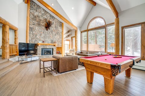 Luxury Keystone Cabin w/ Hot Tub, 1 Mi to Lifts!