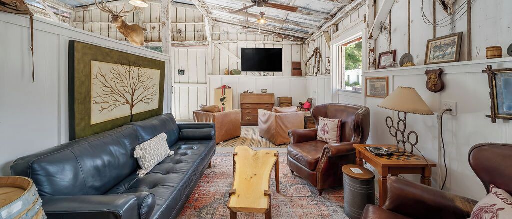 Successful Airbnb property: The Quintessential Barn at Farm Blanc Et Rouge in Templeton