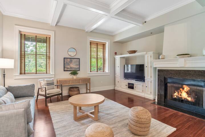 Biltmore Village Gem gallery image 3