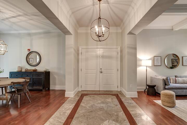 Biltmore Village Gem gallery image 2