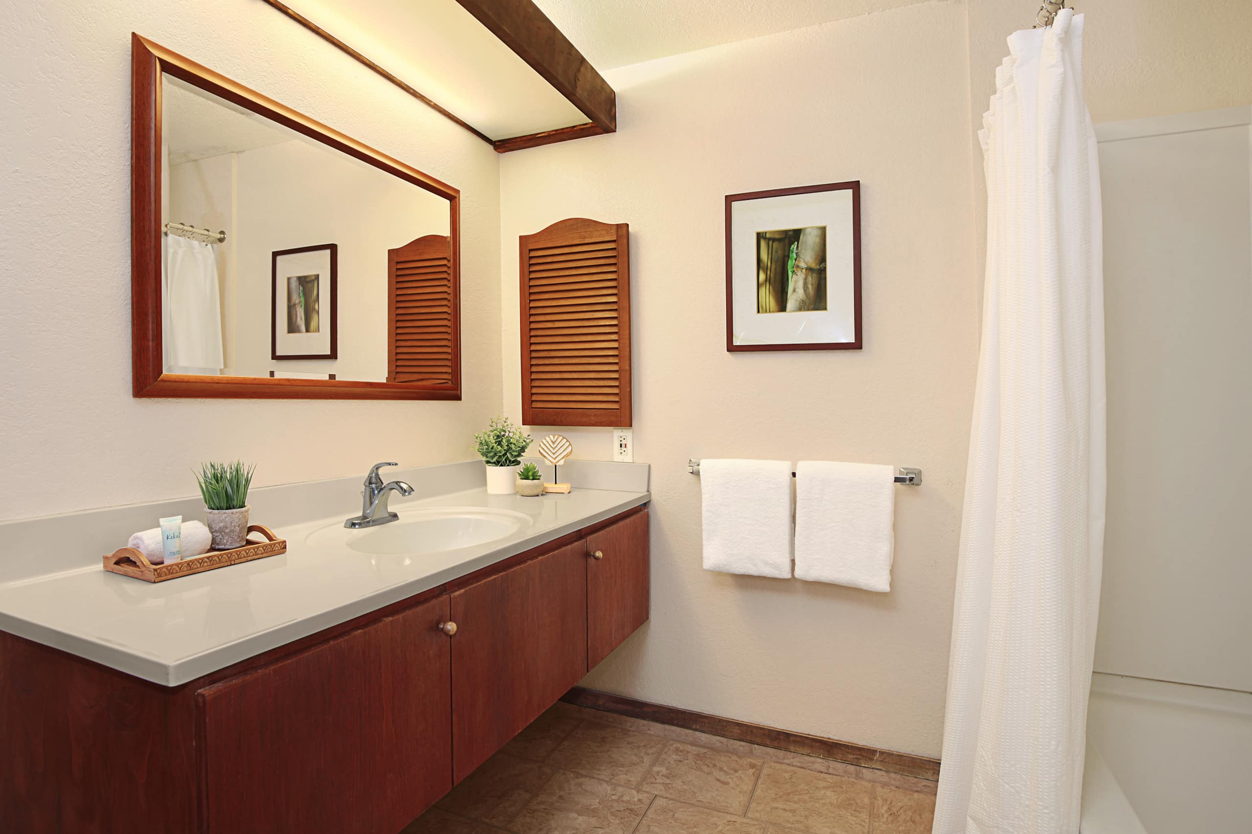 Condo in Koloa · ★4.69 · 1 bedroom · 2 beds · 1 shared bath - Image 5