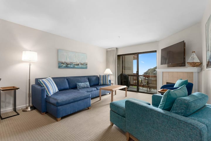 Sala de estar con balcón 