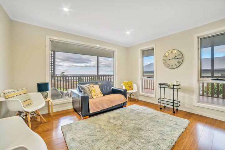 Port View Escape gallery image 5