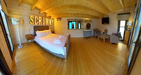Sandy Toes Accommodation | Scrummy Cabin