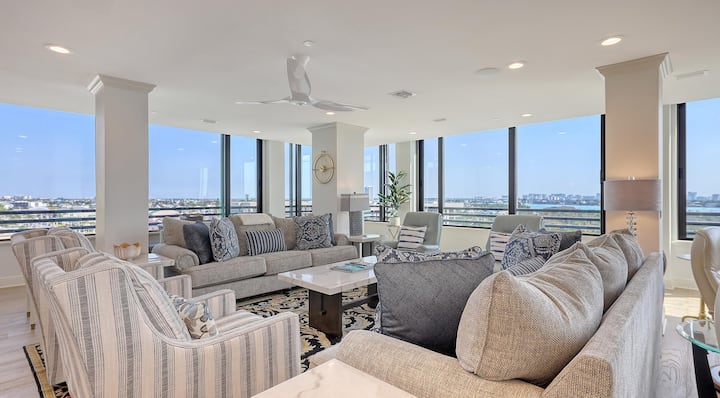 Unique 3/2 Penthouse On Lido Beach! Oceanfront! - Sarasota, FL