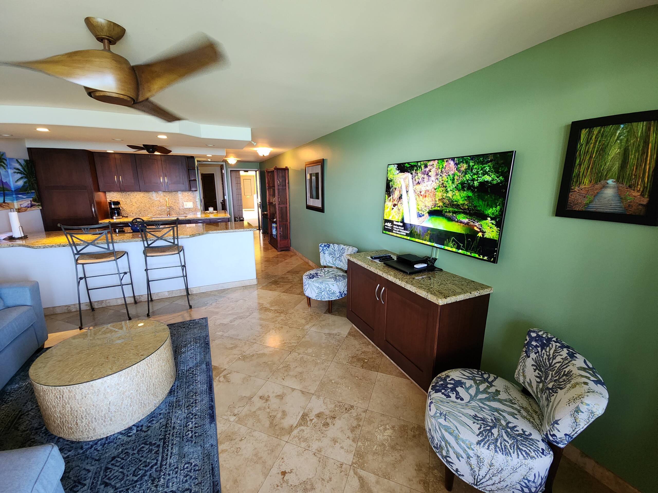 Condo in Lahaina · ★4.93 · 1 bedroom · 1 bed · 1 bath - Image 4