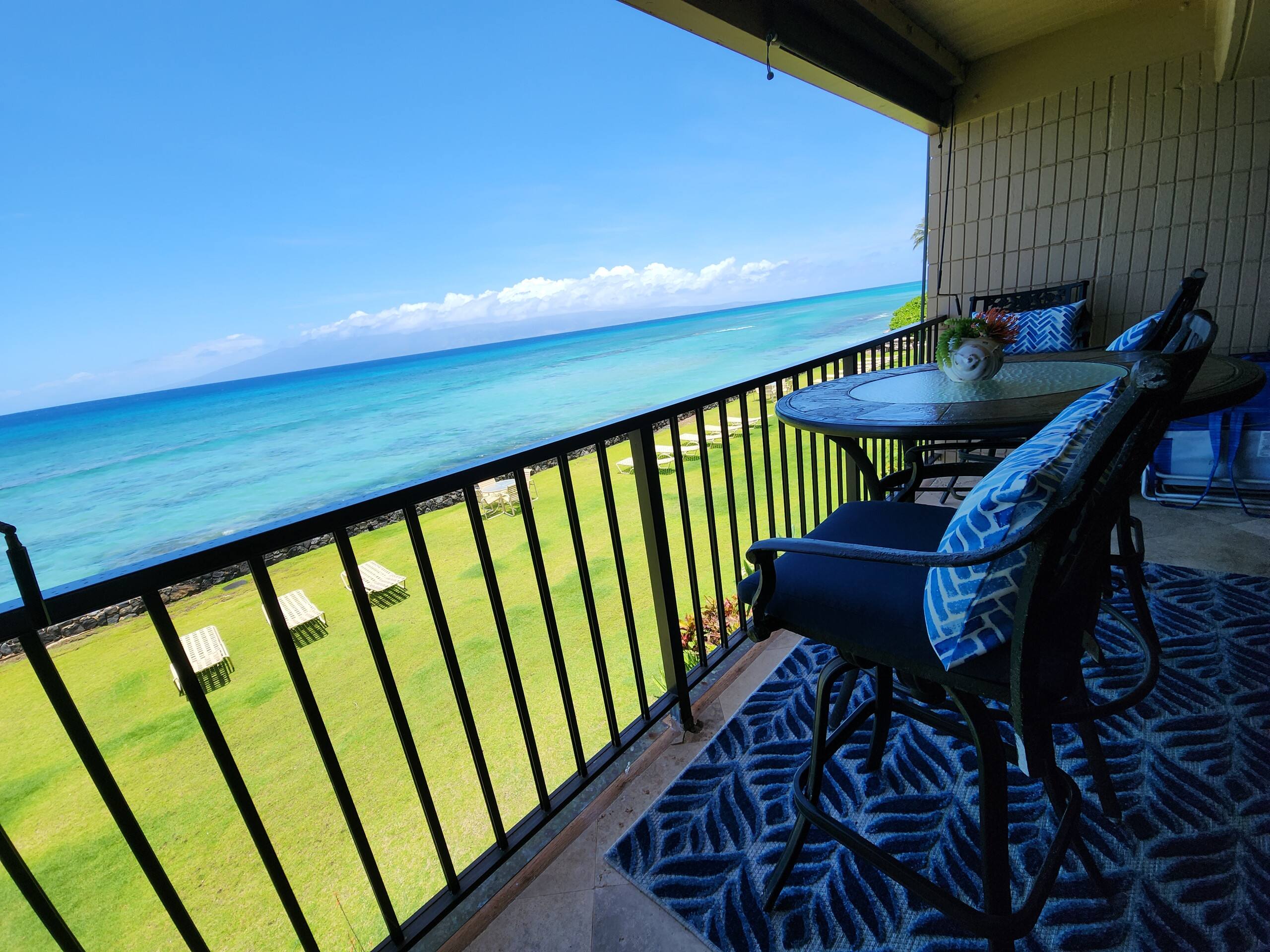 Condo in Lahaina · ★4.93 · 1 bedroom · 1 bed · 1 bath - Image 41