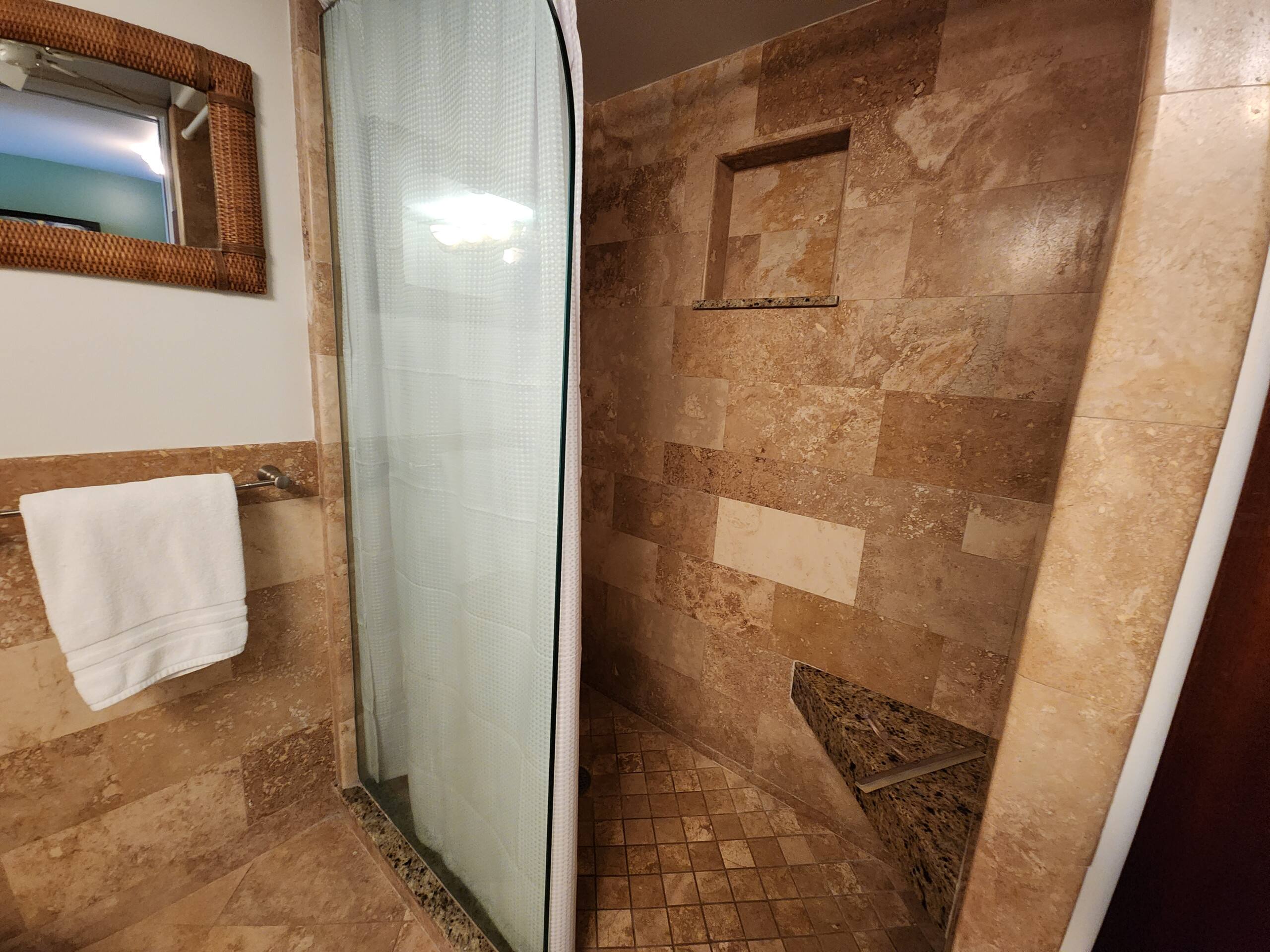 Condo in Lahaina · ★4.93 · 1 bedroom · 1 bed · 1 bath - Image 28