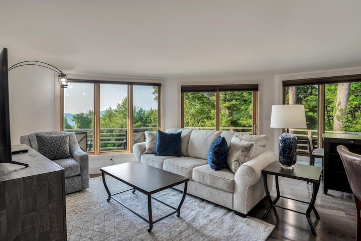 Amazing Town Mountain Getaway