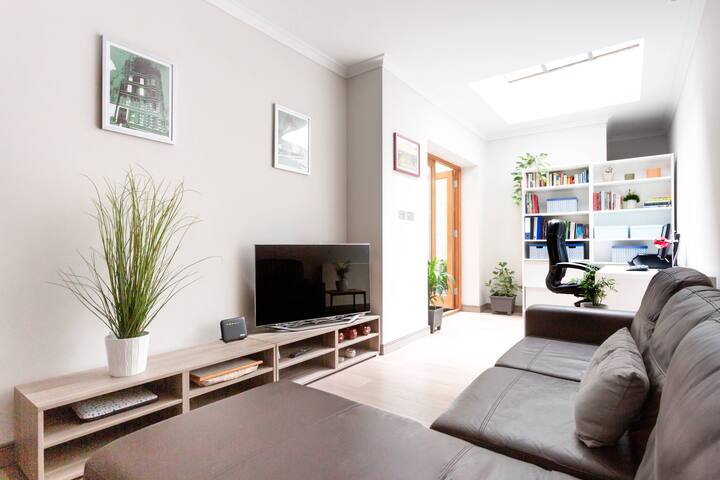 Red Lion Square by onefinestay