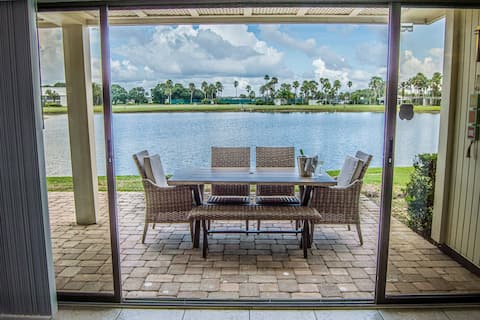 Lakeside Retreat in Resort, 3 BR Condo with Golf