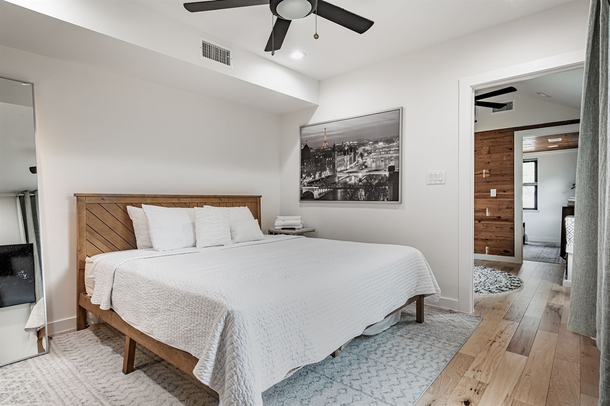 Entire Remodeled Home | Walk Downtown | Pool