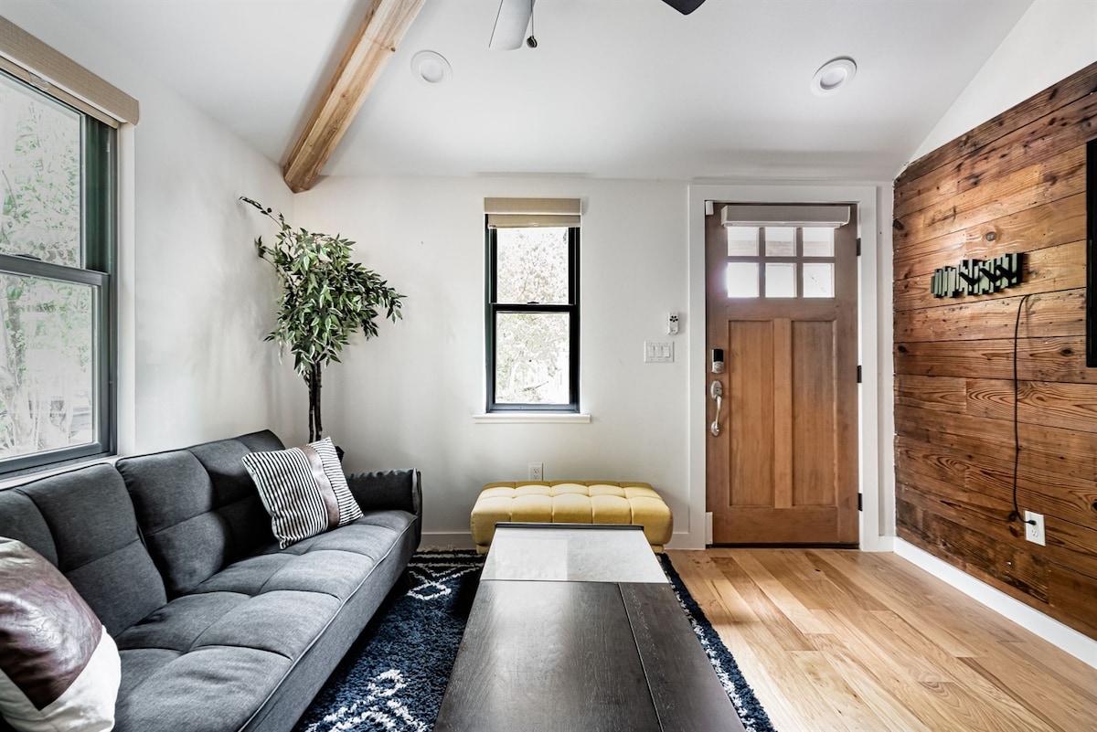 Entire Remodeled Home | Walk Downtown | Pool