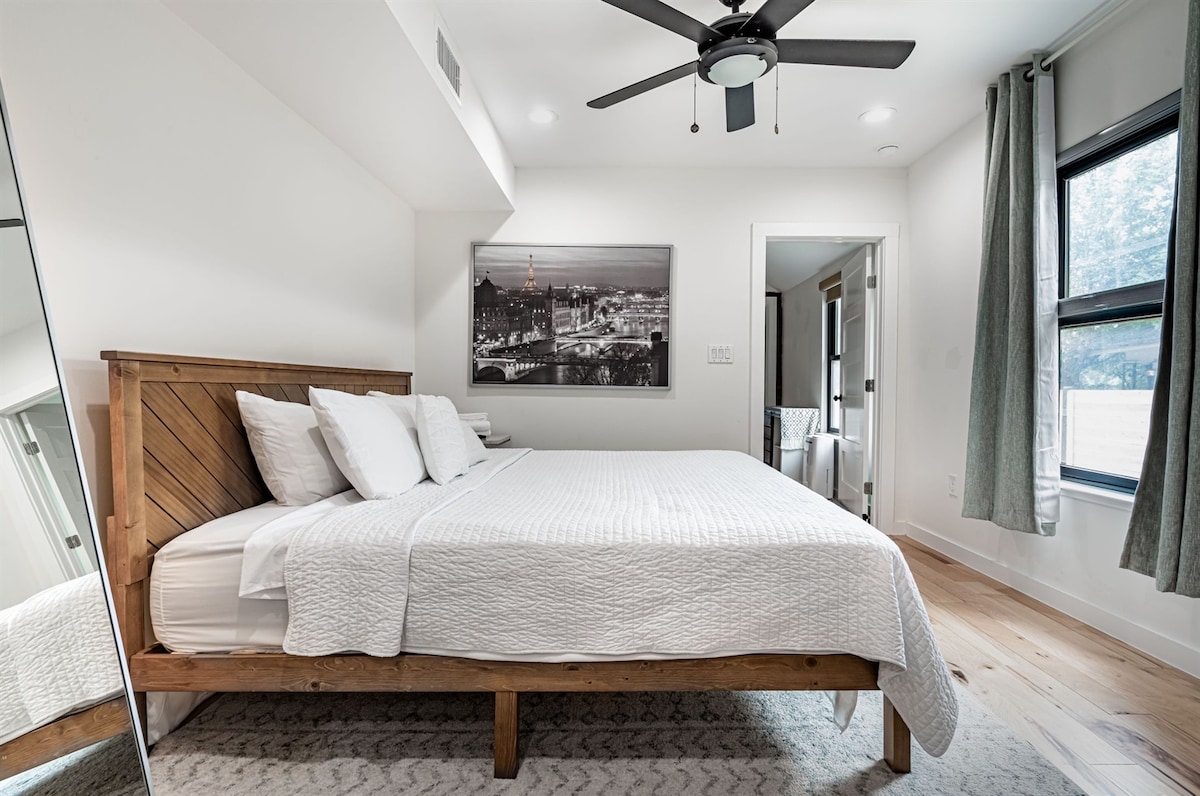 Entire Remodeled Home | Walk Downtown | Pool