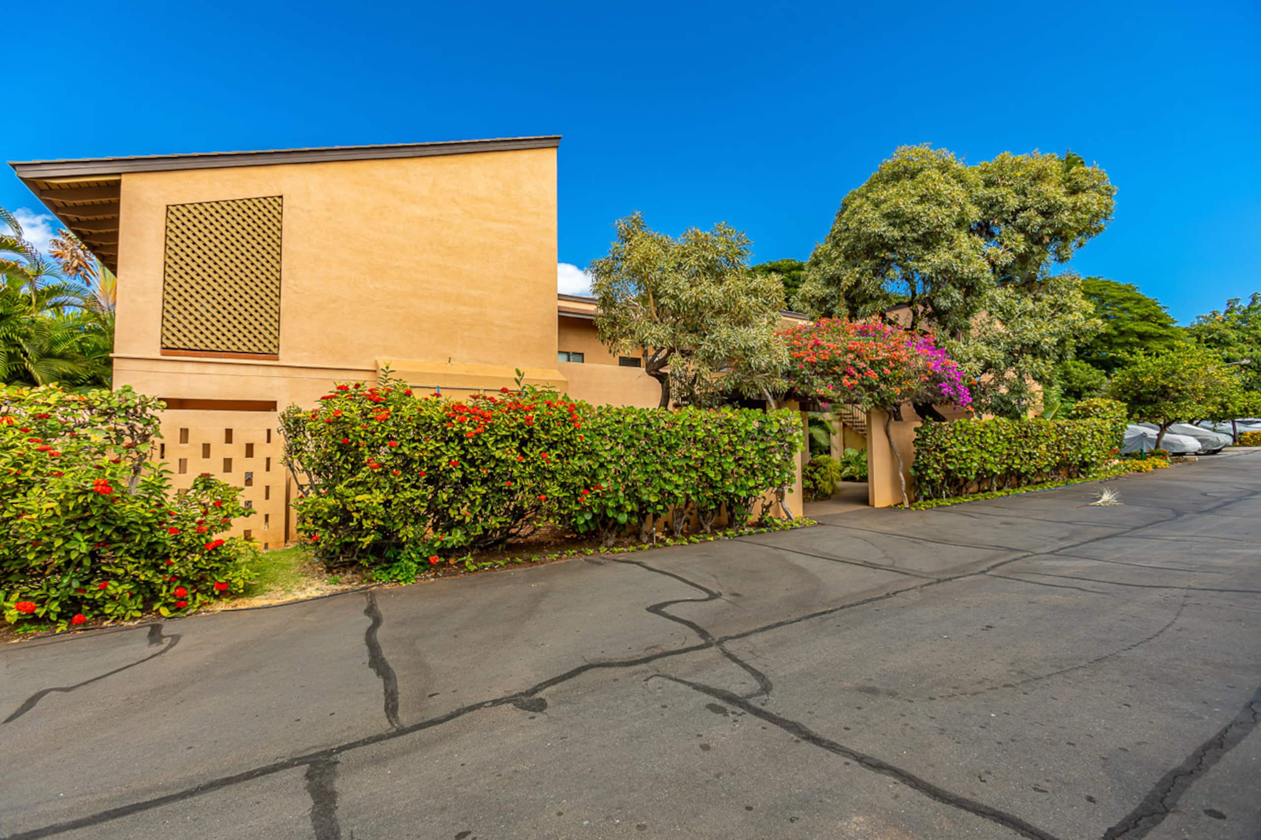 Condo in Kihei · ★4.56 · 1 bedroom · 2 beds · 2 shared baths - Image 27