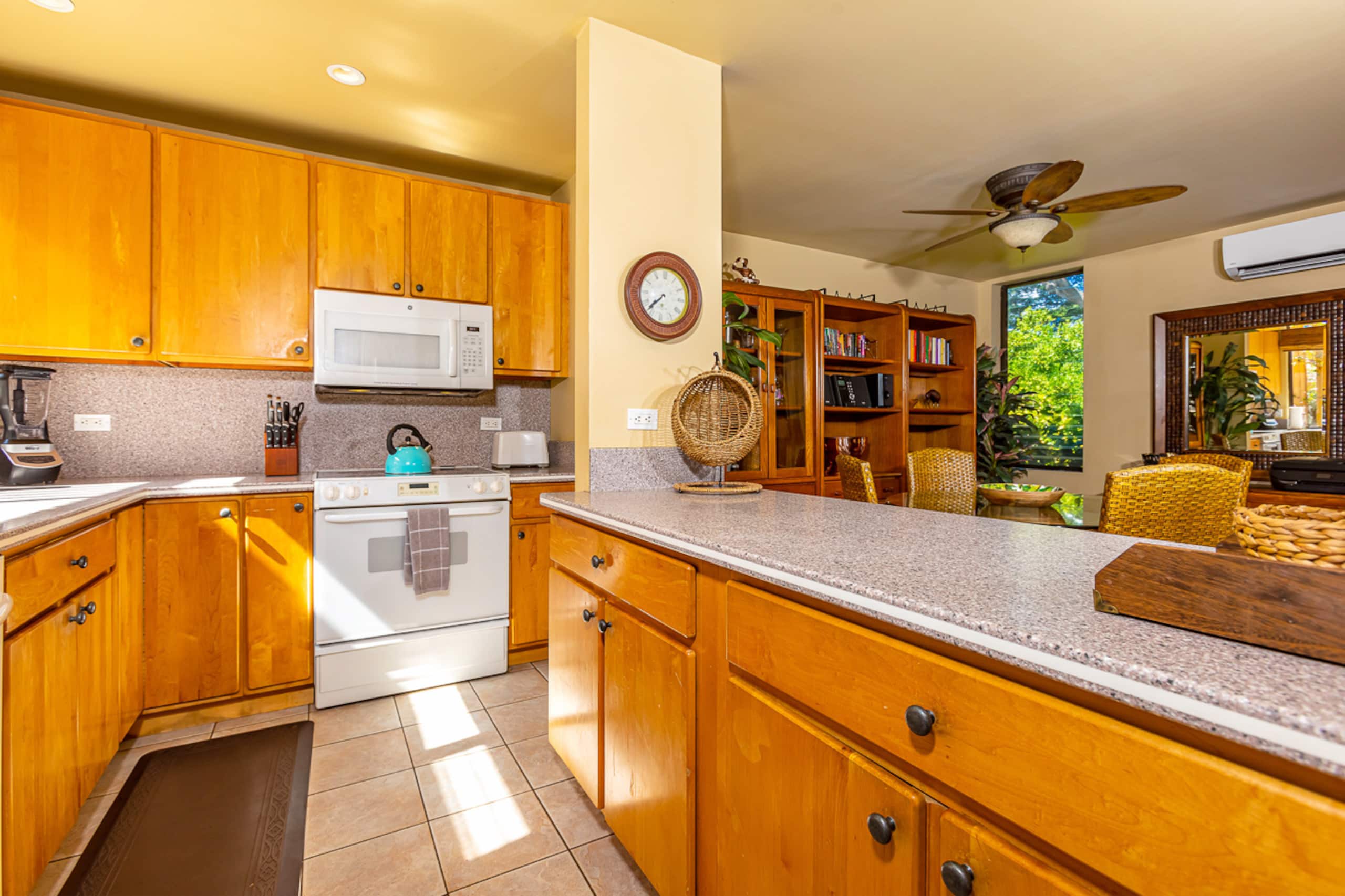 Condo in Kihei · ★4.56 · 1 bedroom · 2 beds · 2 shared baths - Image 14