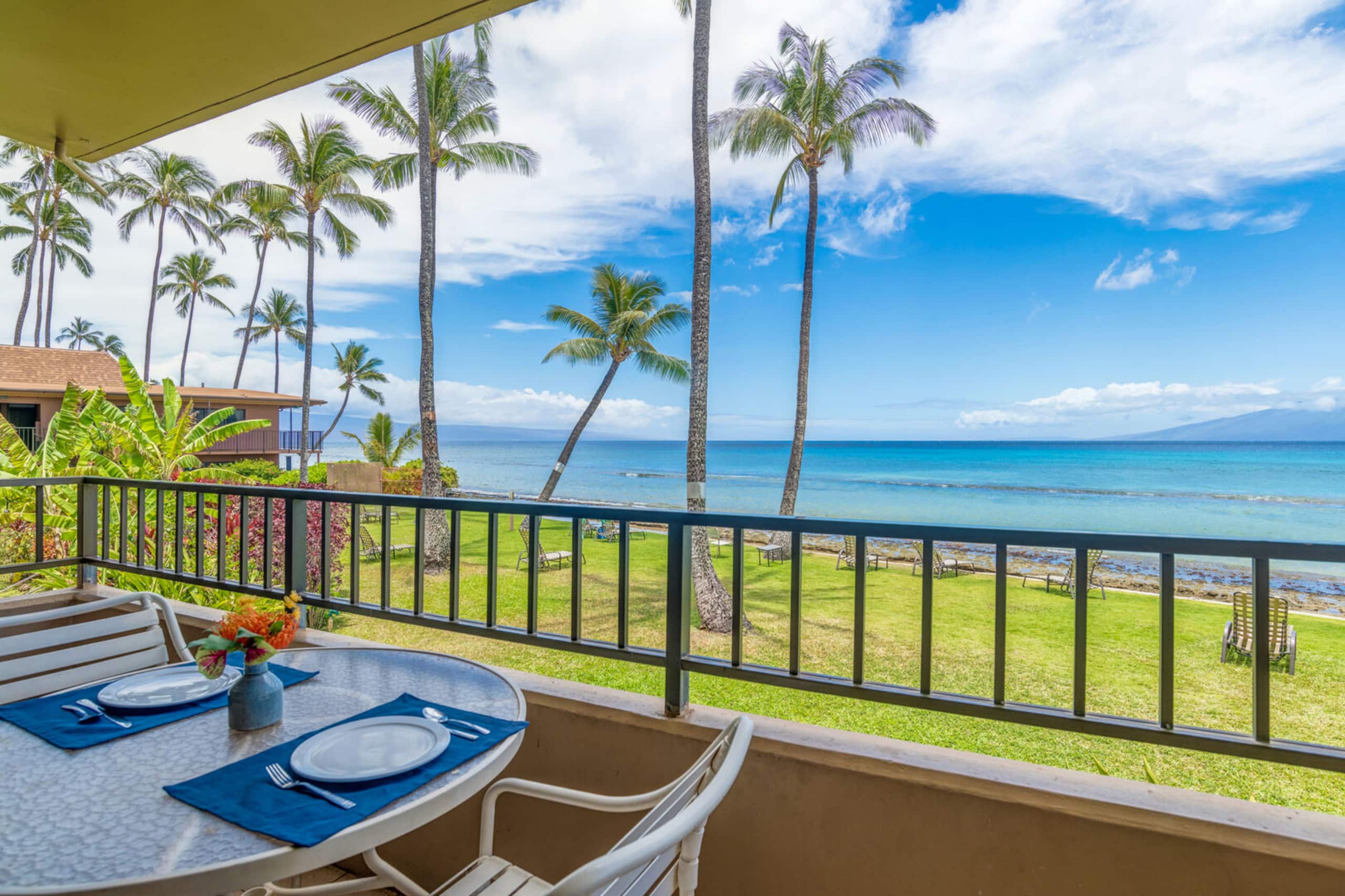 Condo in Lahaina · ★4.76 · 2 bedrooms · 4 beds · 2 private baths - Image 3