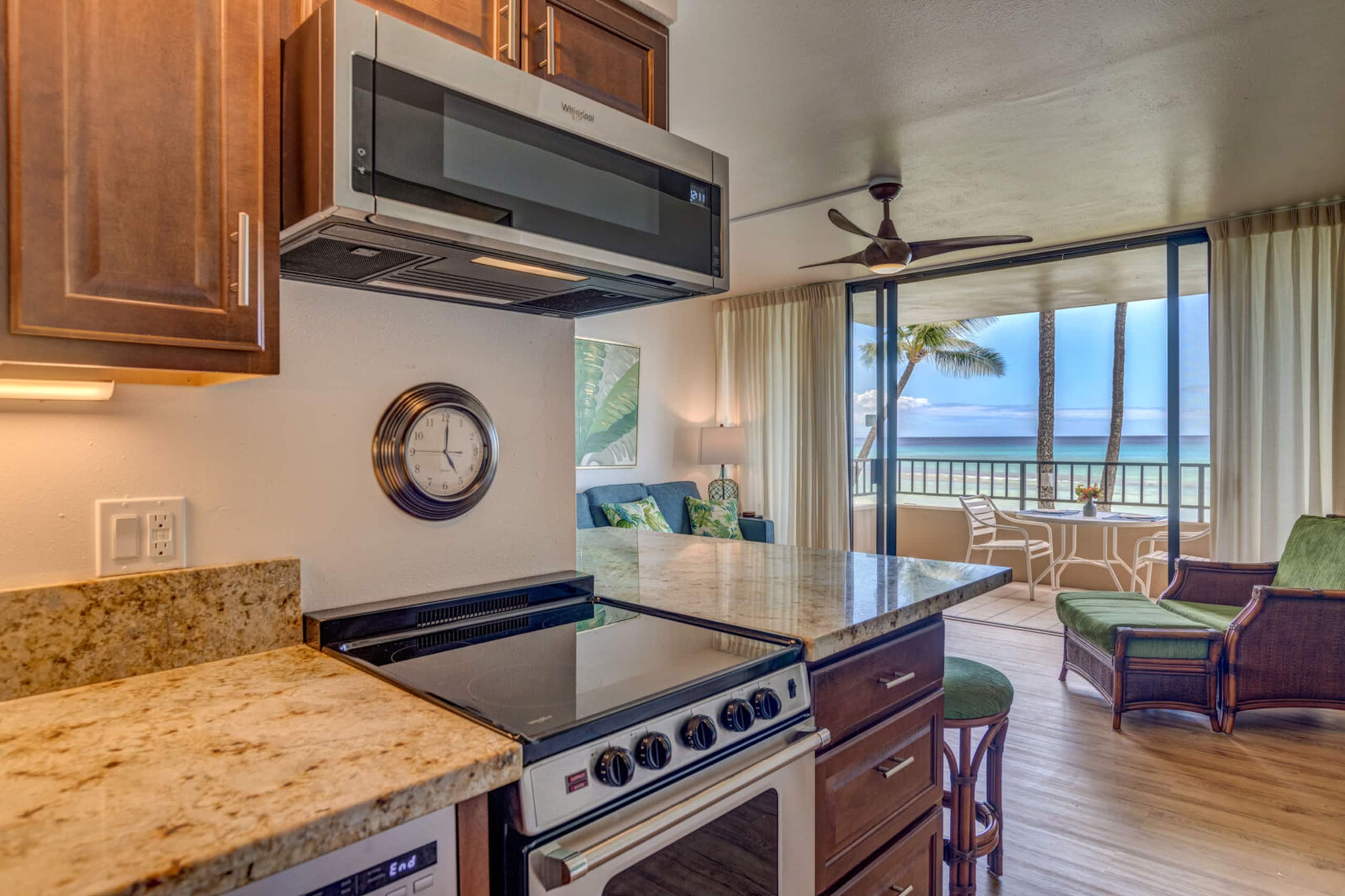 Condo in Lahaina · ★4.76 · 2 bedrooms · 4 beds · 2 private baths - Image 14