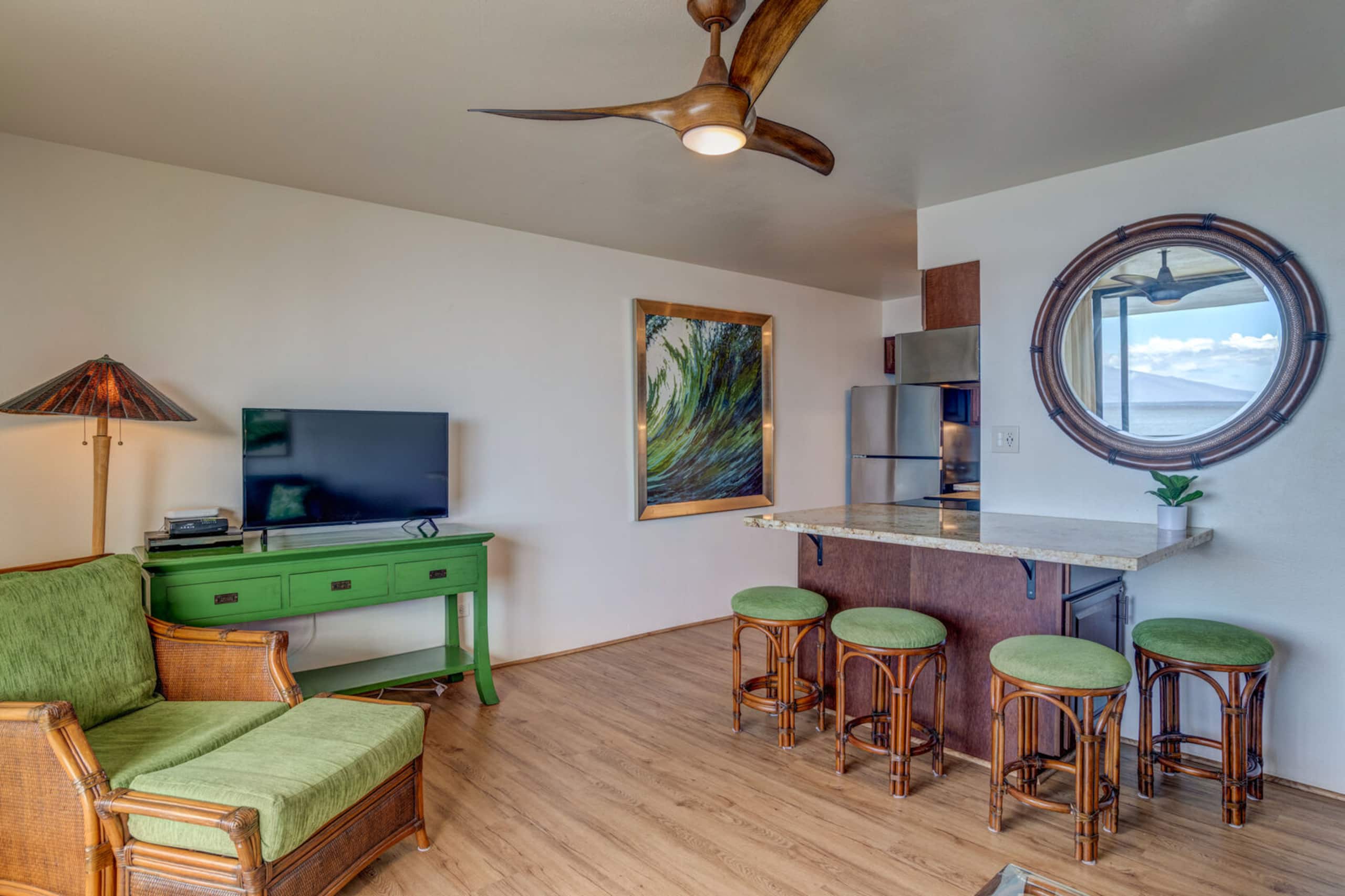 Condo in Lahaina · ★4.76 · 2 bedrooms · 4 beds · 2 private baths - Image 10