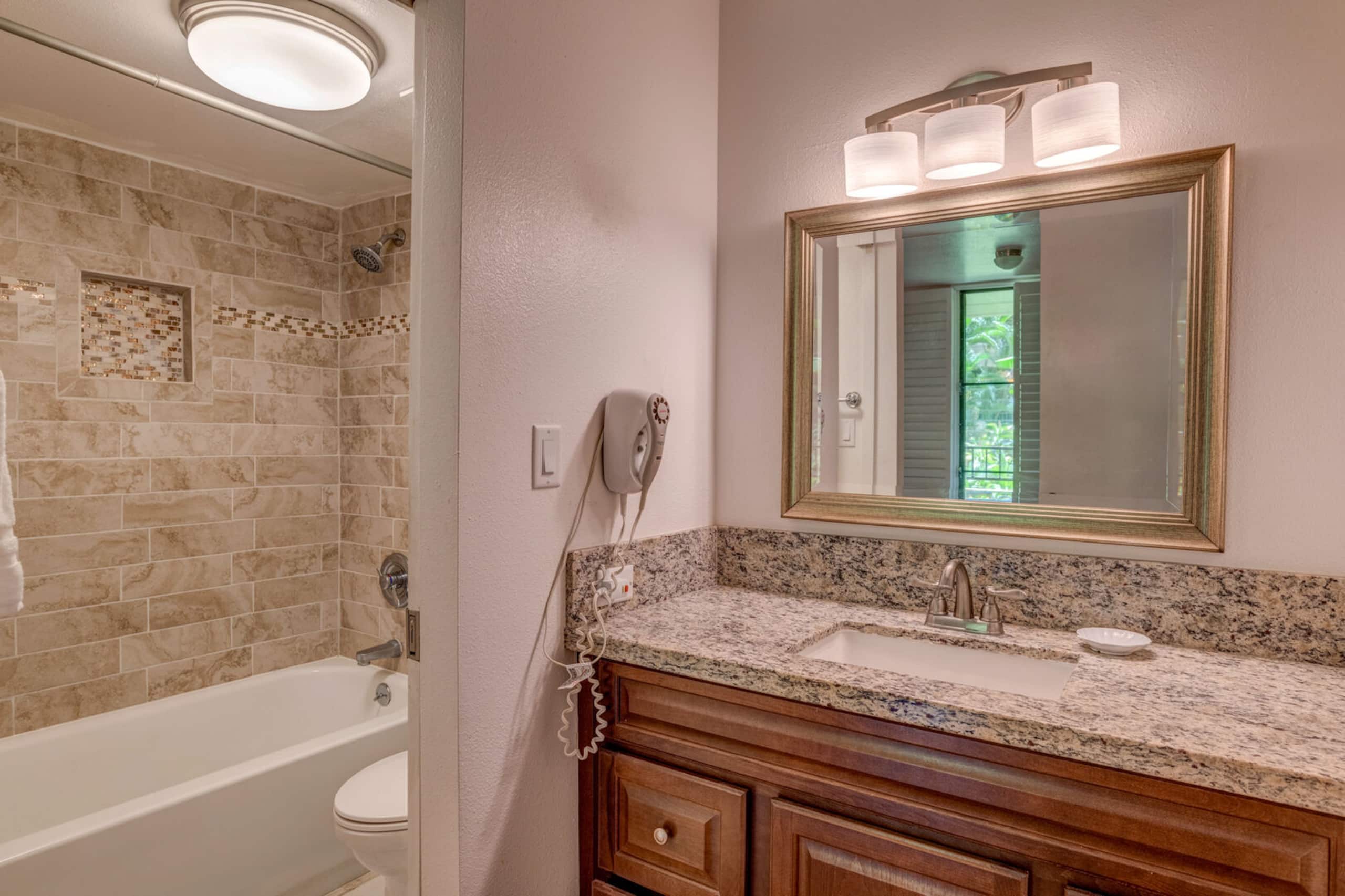 Condo in Lahaina · ★4.76 · 2 bedrooms · 4 beds · 2 private baths - Image 18