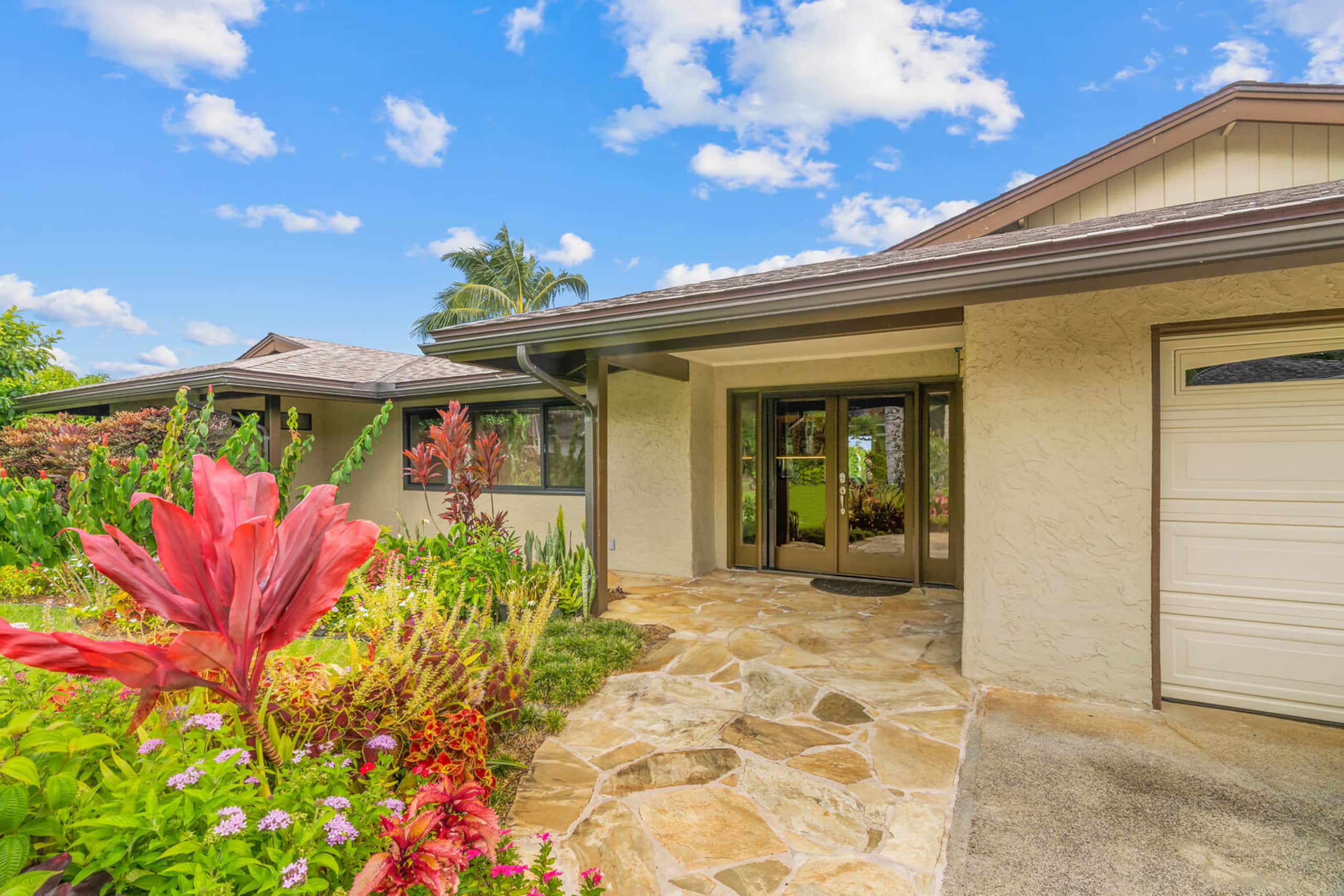 Home in Princeville · ★4.97 · 4 bedrooms · 6 beds · 2 private baths - Image 47