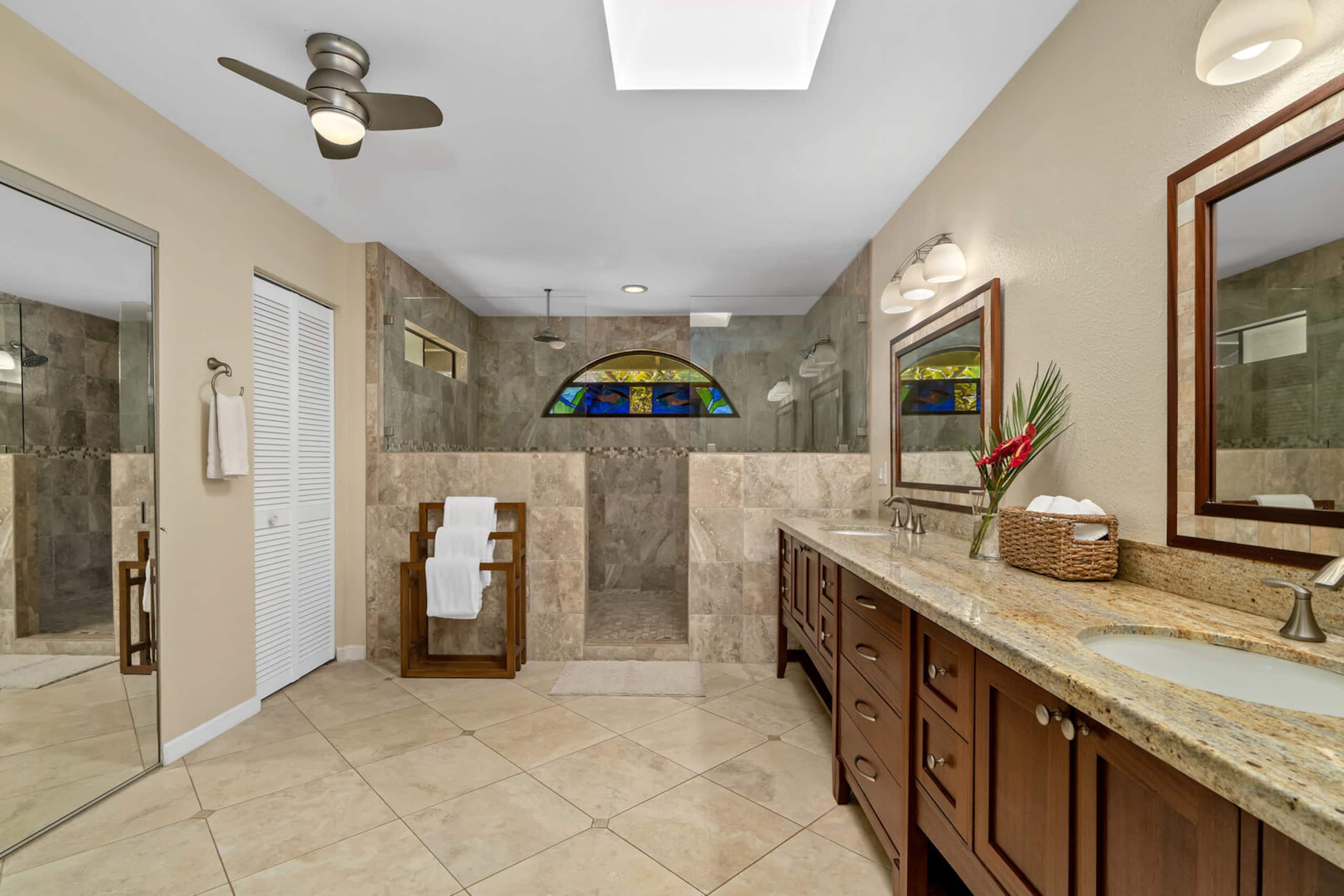 Home in Princeville · ★4.97 · 4 bedrooms · 6 beds · 2 private baths - Image 19