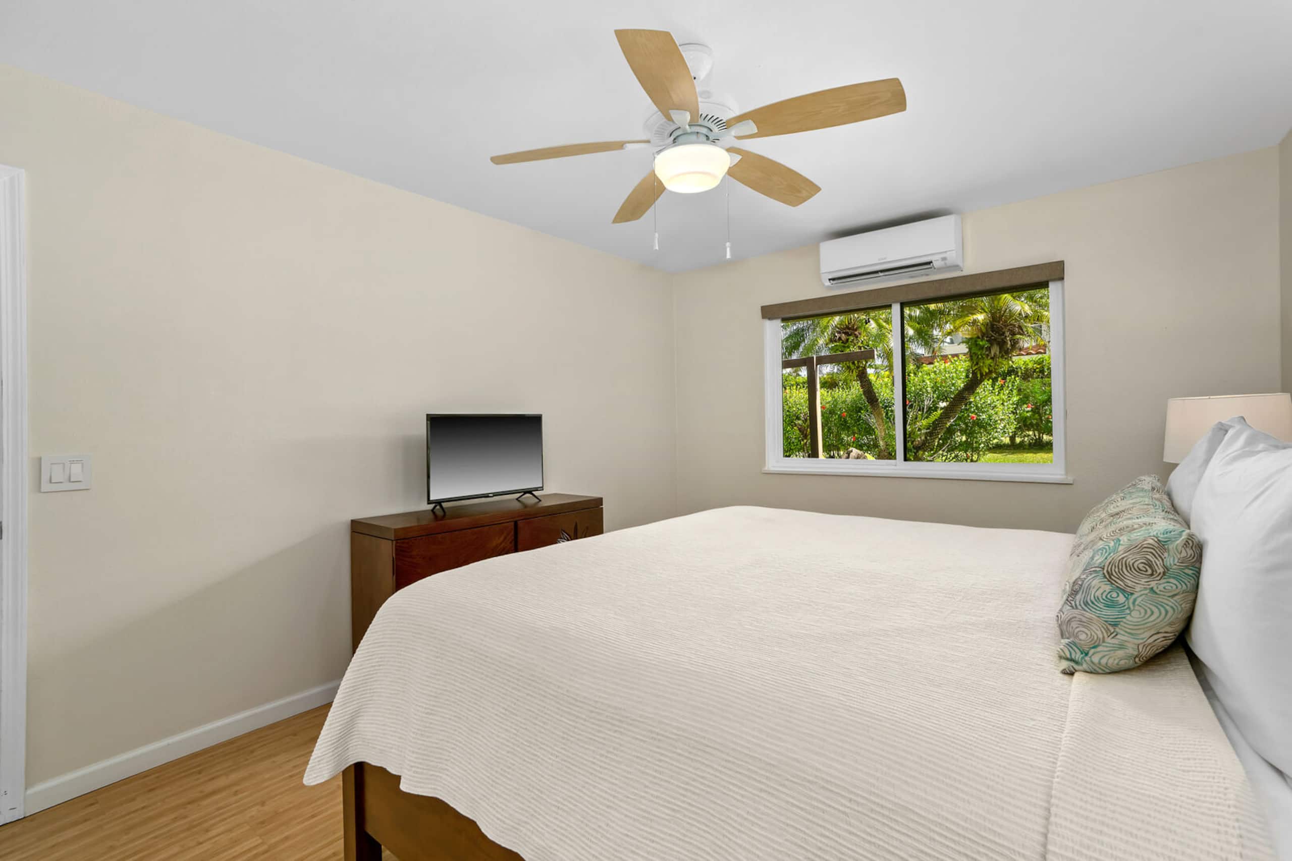 Home in Princeville · ★4.97 · 4 bedrooms · 6 beds · 2 private baths - Image 27