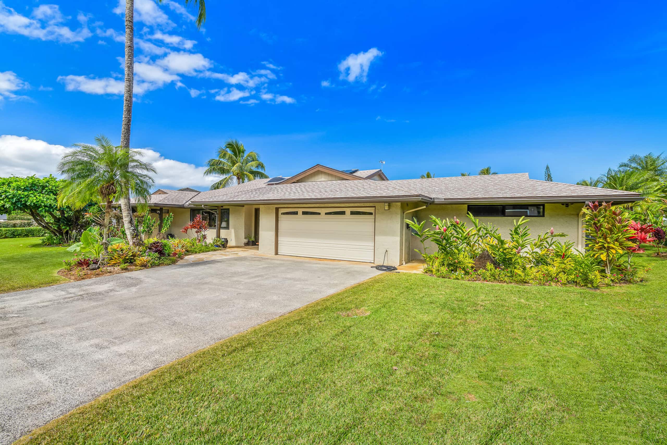 Home in Princeville · ★4.97 · 4 bedrooms · 6 beds · 2 private baths - Image 40