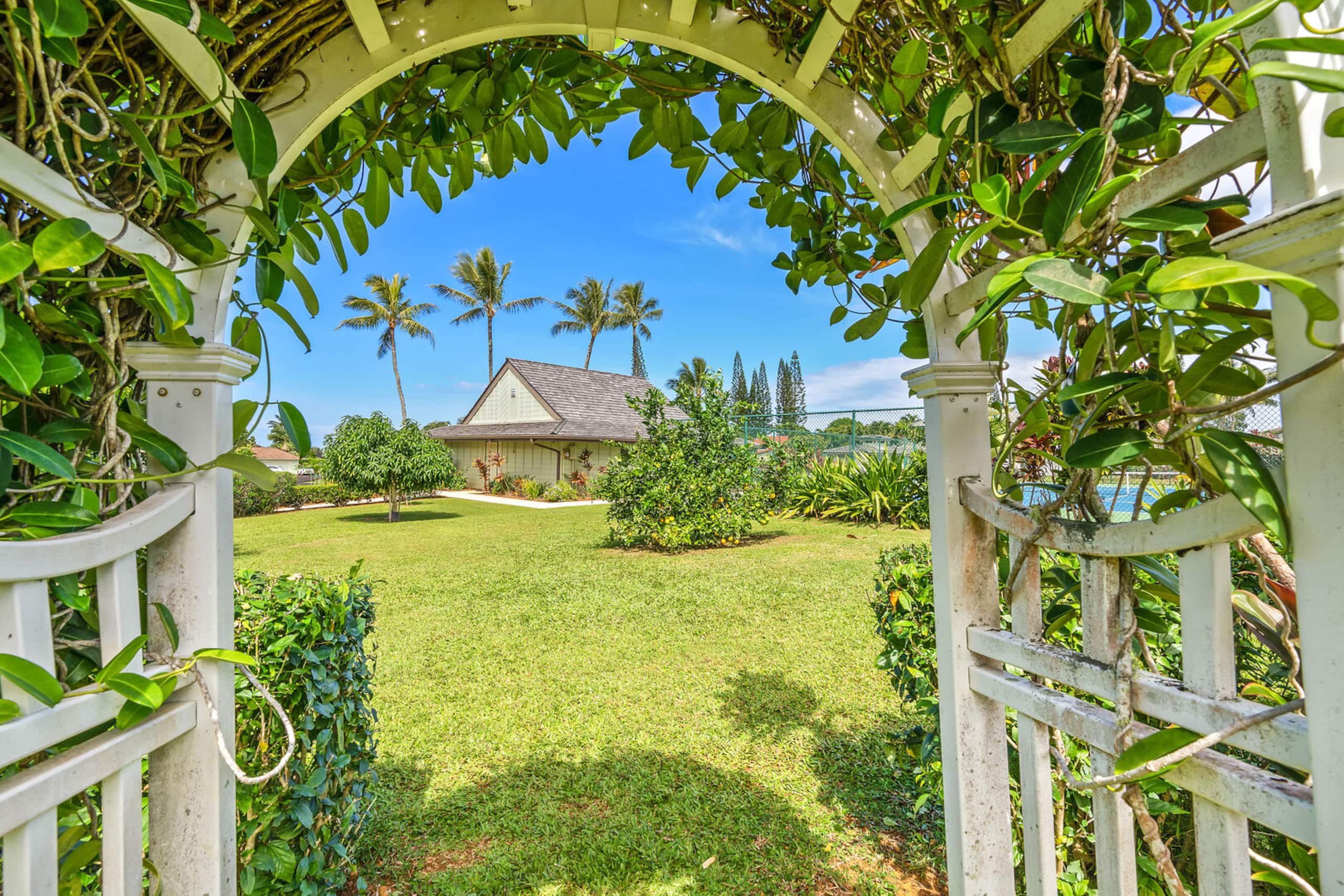 Home in Princeville · ★4.97 · 4 bedrooms · 6 beds · 2 private baths - Image 44