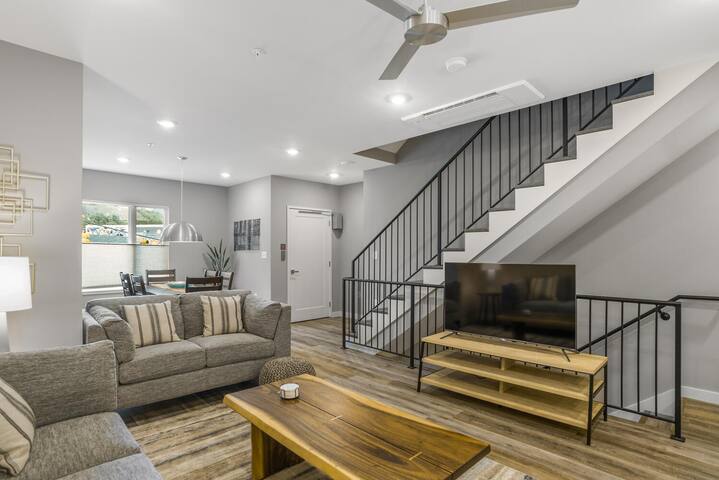 Modern South Slope Townhome with City Views gallery image 4