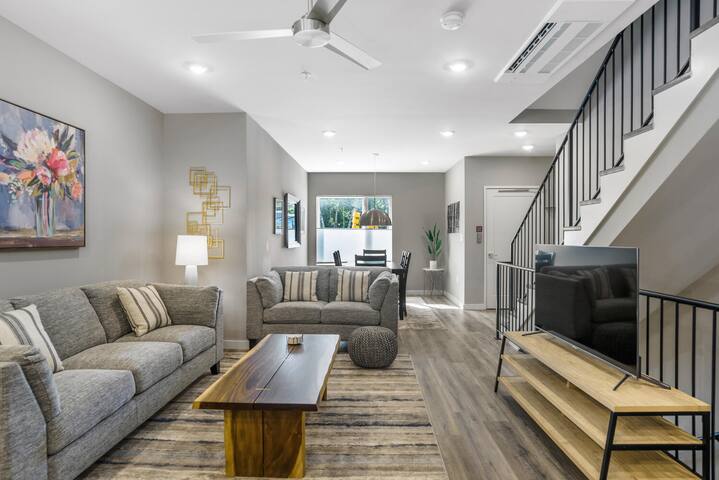 Modern South Slope Townhome with City Views gallery image 2